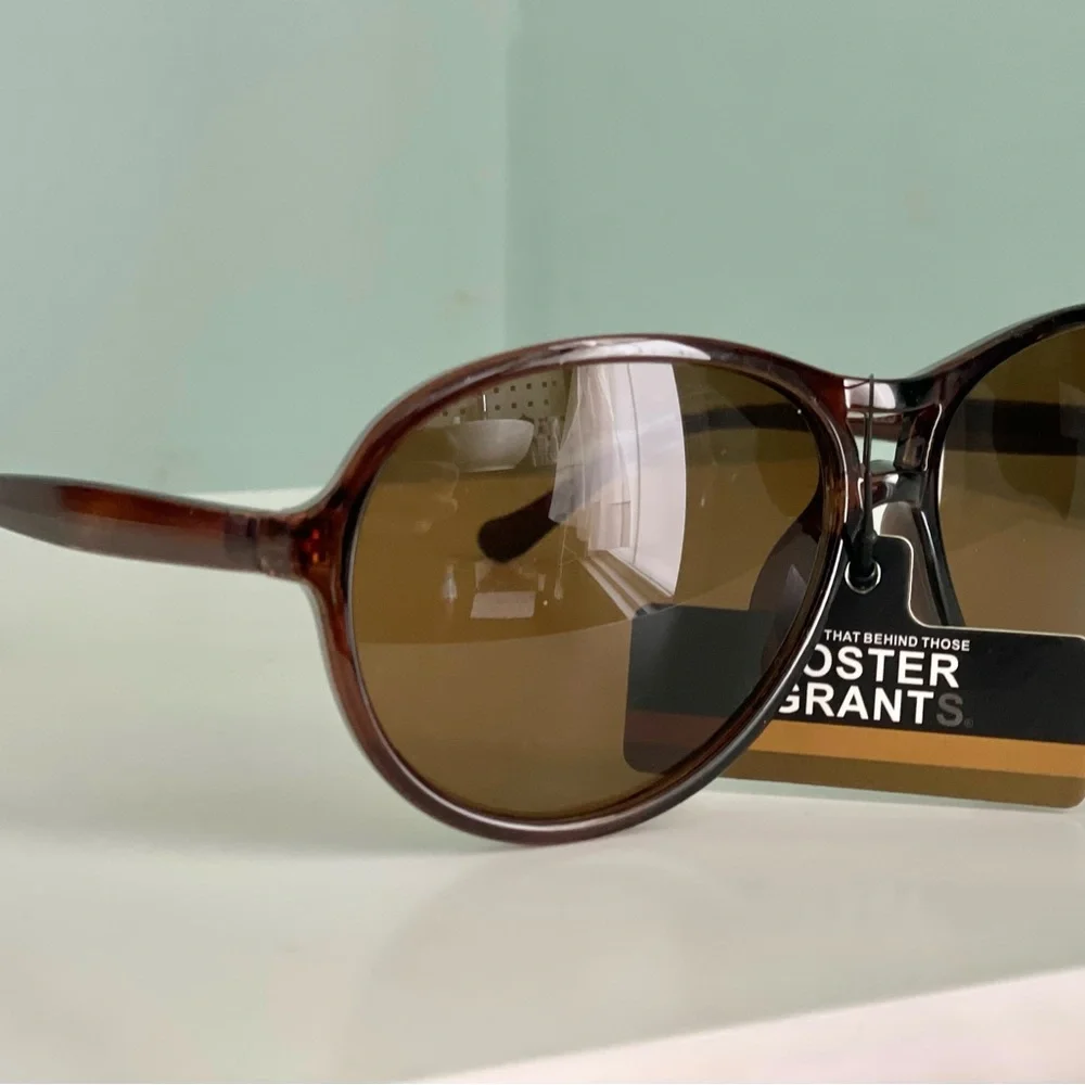 Foster Grants Sunglasses - Picture 2 of 2